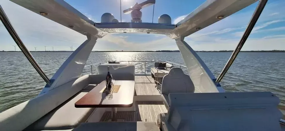Azimut 50 Fly | Sunrise