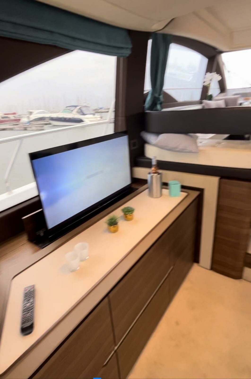Azimut 50 Fly | Sunrise