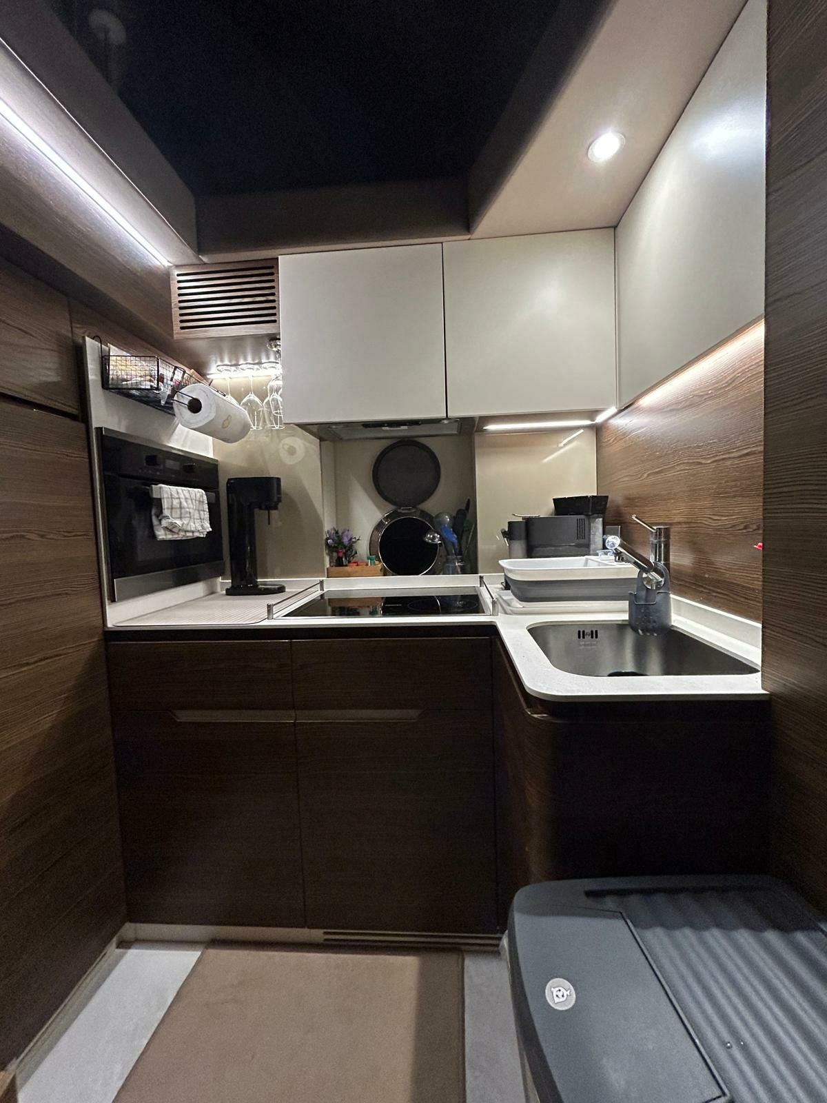 Azimut 50 Fly | Sunrise