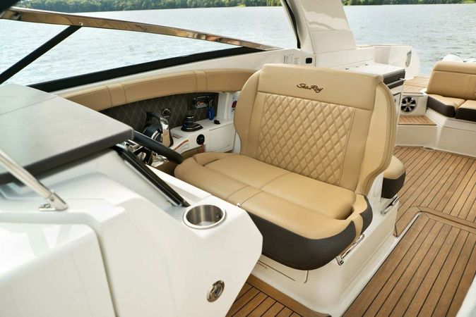 Sea Ray 350 SLX | 15