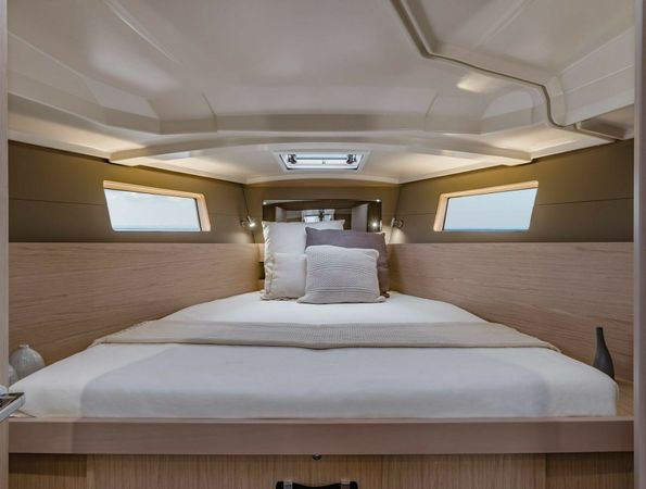 Beneteau Oceanis 40.1 | Moorings 24