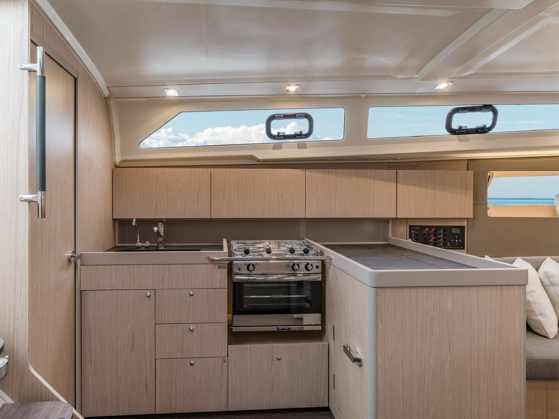 Beneteau Oceanis 40.1 | Moorings 24