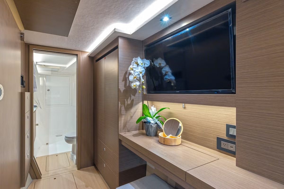 Leopard 40 | Moorings 24