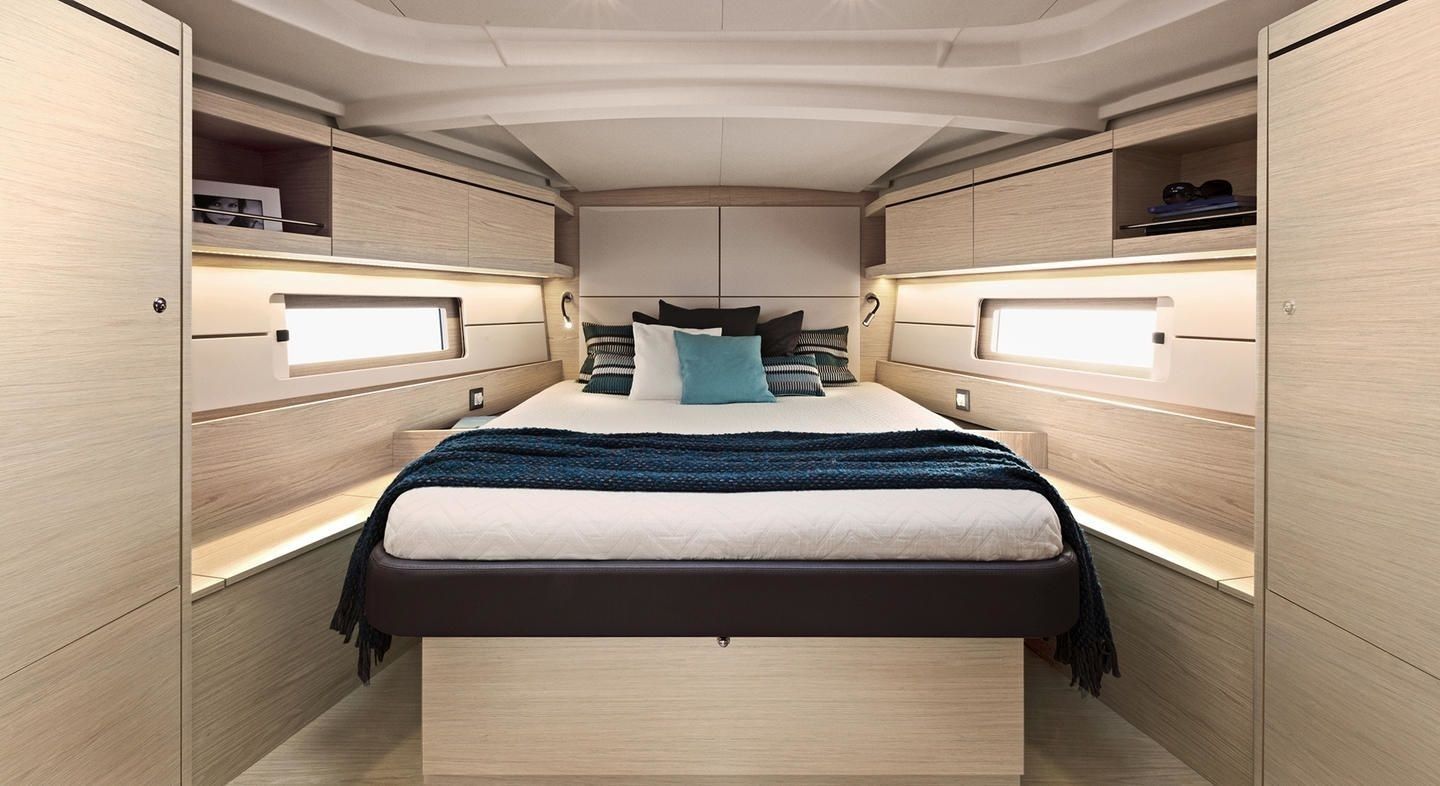 Beneteau Oceanis 46.1 | Moorings 24