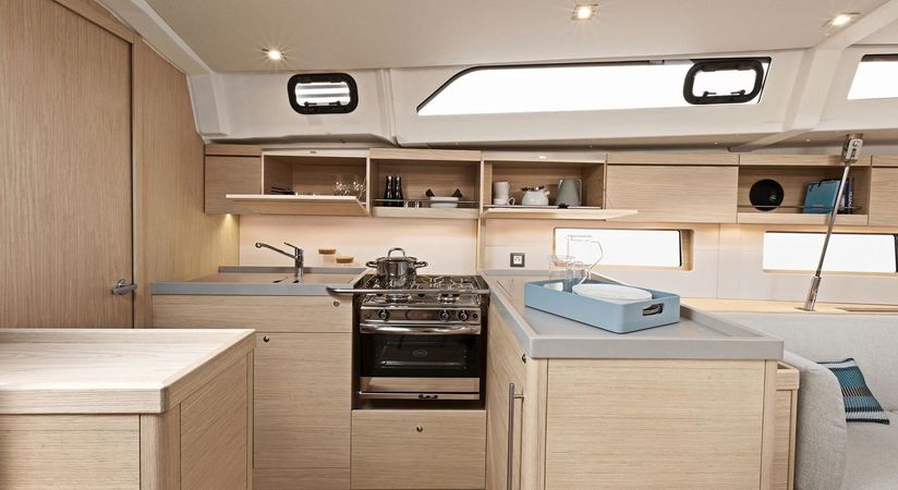 Beneteau Oceanis 46.1 | Moorings 24
