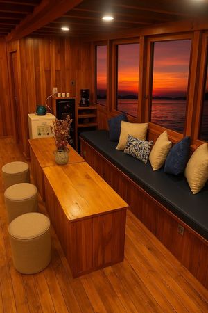 Custom Built Phinisi | Blue Lotus