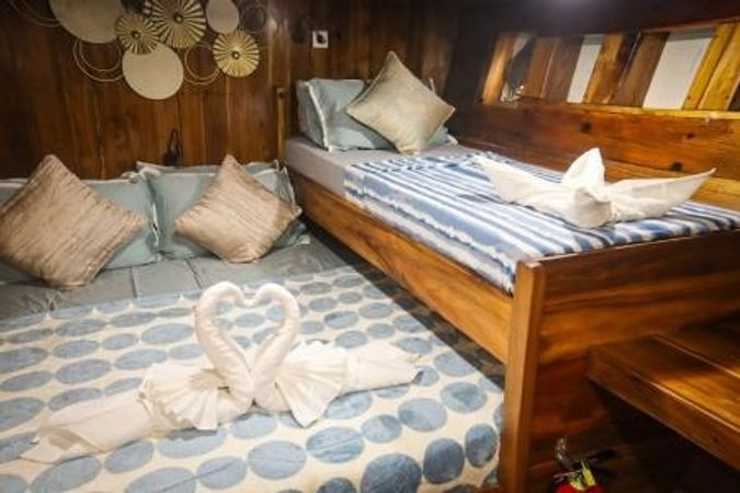 Custom Built Phinisi | Blue Lotus