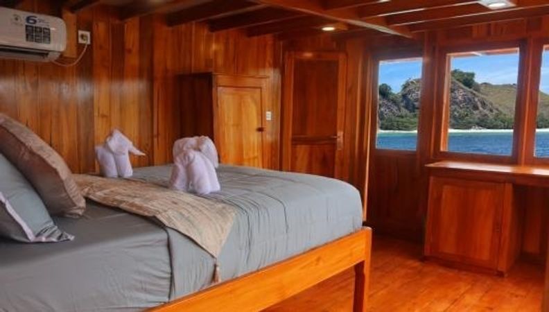 Custom Built Phinisi | Blue Lotus