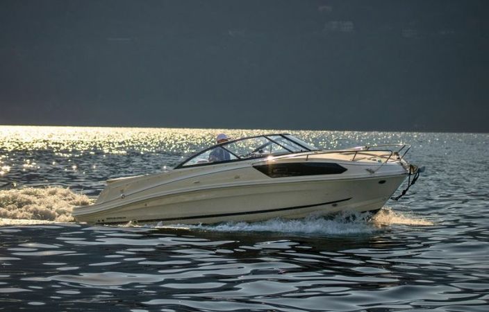 Bayliner VR6 Cuddy | Crissi 02