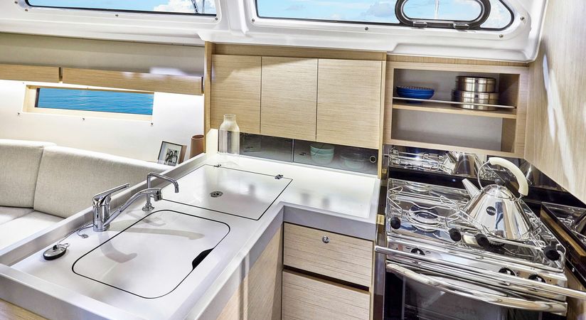 Beneteau Oceanis 34.1 | Sunsail 23