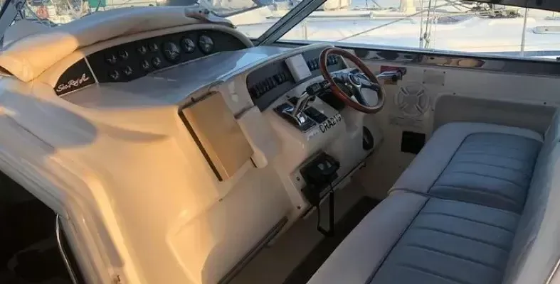 Sea Ray Sundancer 375 | Purple