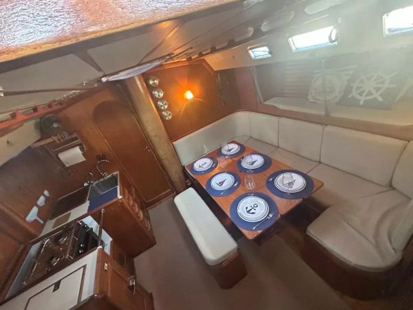 Canados 44 | Etruria