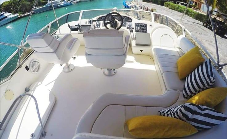 Sea Ray Sedane Bridge 400 | Aquaman
