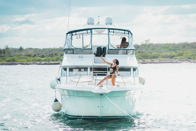 Sea Ray 47 Sedan Bridge | Triple Net