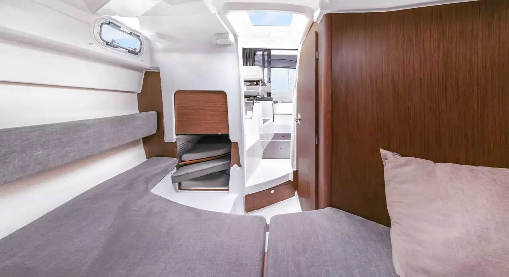 Beneteau Antares 8 | 19