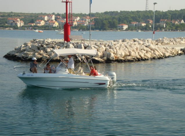 Beneteau Flyer 550 | 09