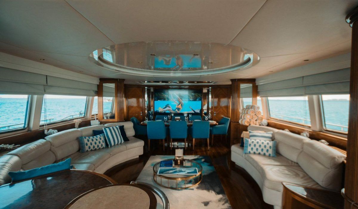 Azimut 100 | El Capricho