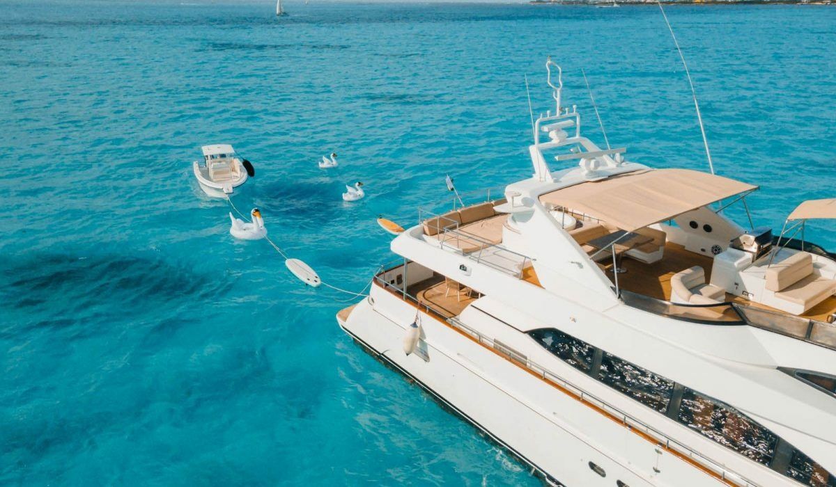 Azimut 100 | El Capricho