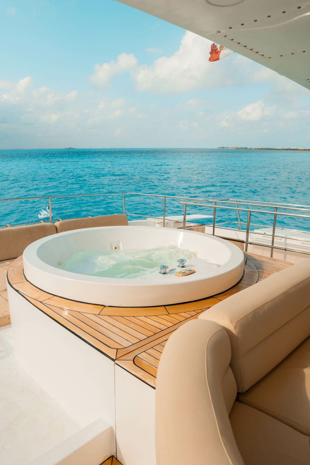 Azimut 100 | El Capricho