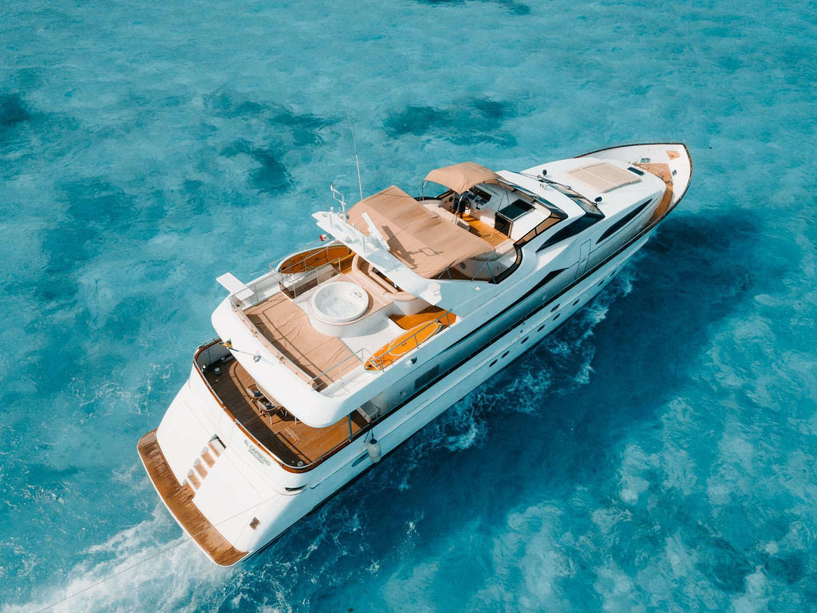 Azimut 100 | El Capricho