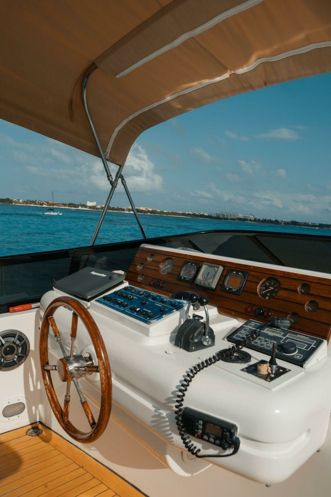 Azimut 100 | El Capricho