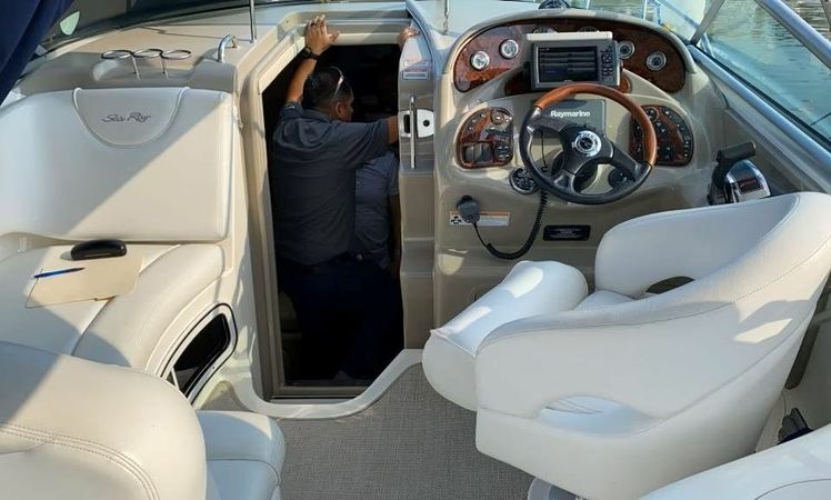 Sea Ray 280 | The Great Escape