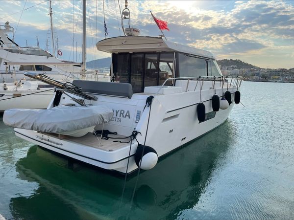 Sealine C48 | Almyra