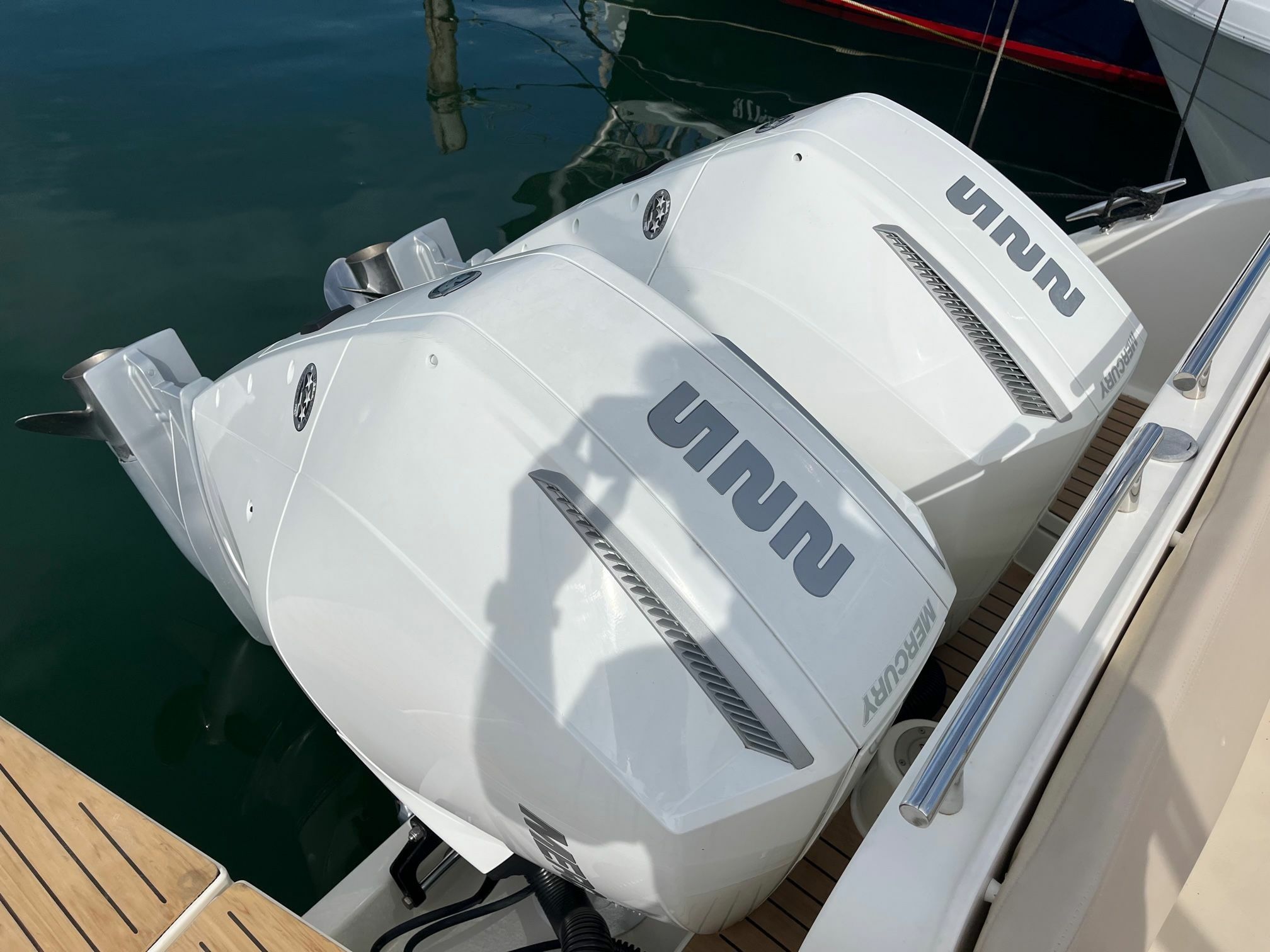 Quicksilver 875 | Skyline 22