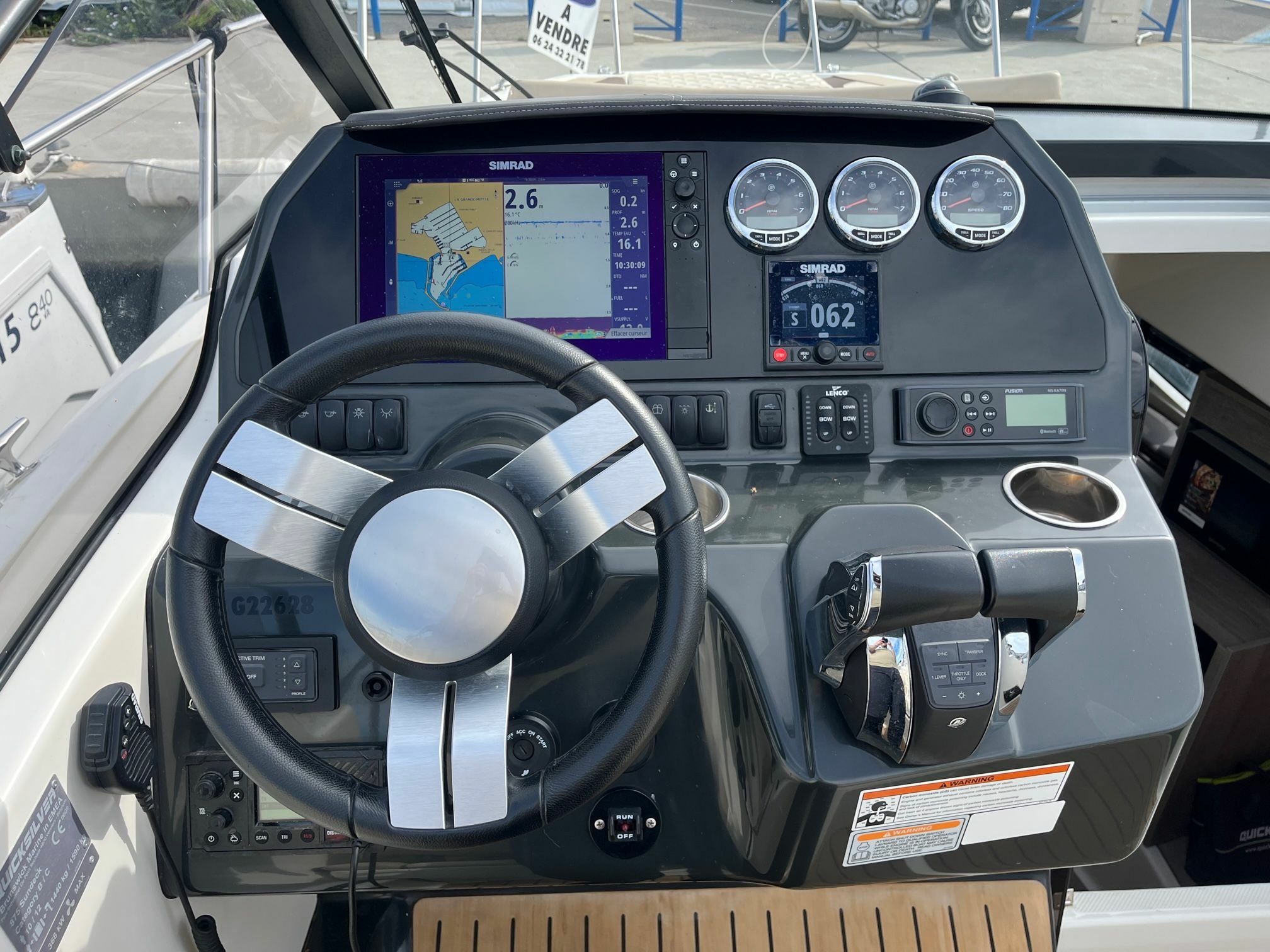 Quicksilver 875 | Skyline 22