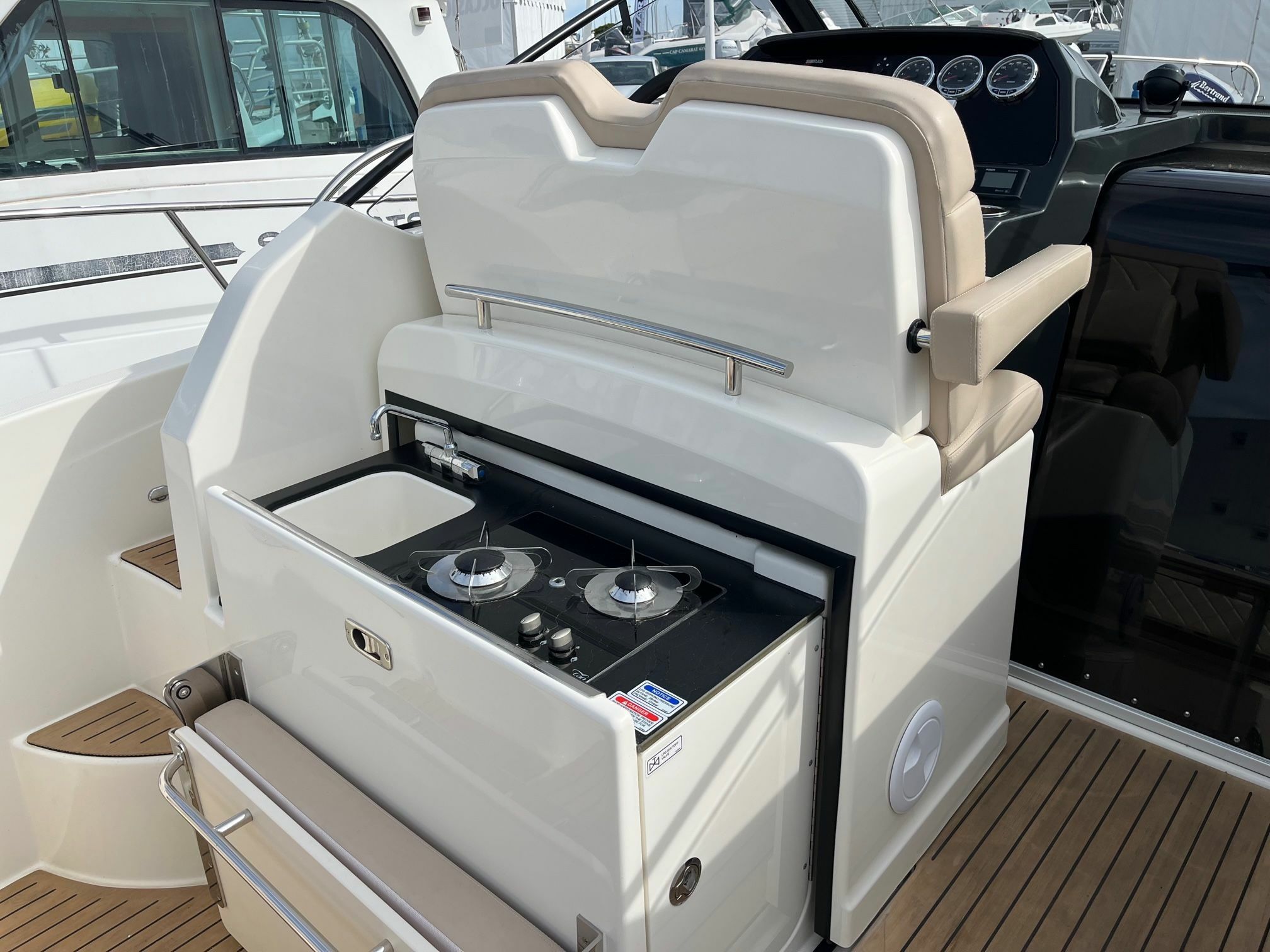 Quicksilver 875 | Skyline 22