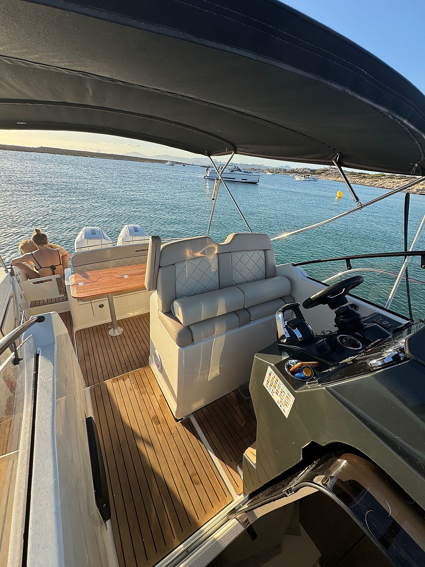 Quicksilver 875 | Skyline 22