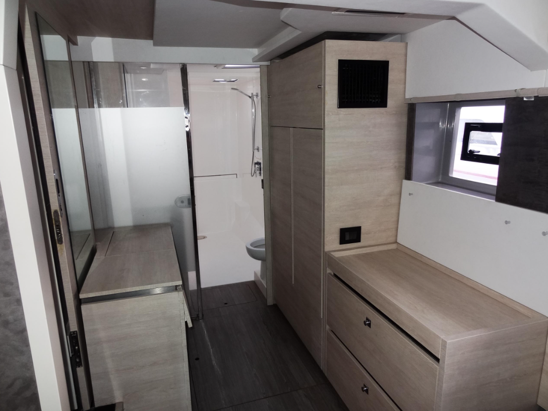 Leopard 50 | Aquaholic