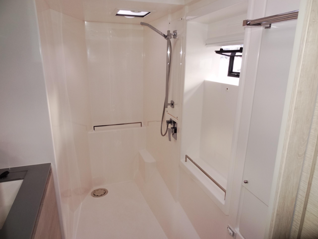 Leopard 50 | Aquaholic