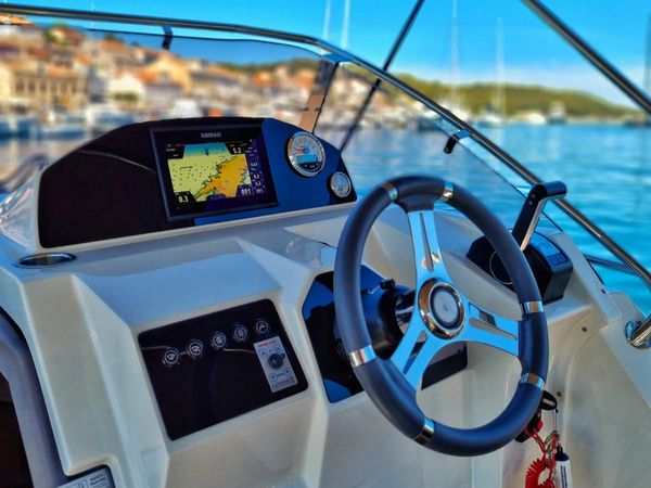 Atlantic Marine 690 | Zeus