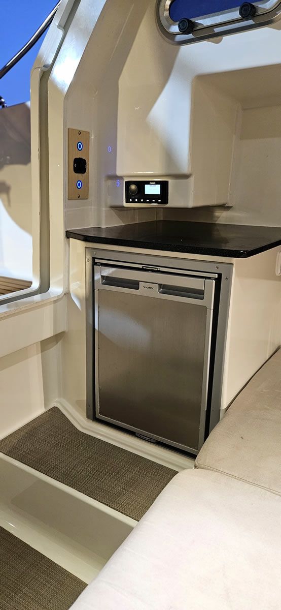 Atlantic Marine 690 | Amor
