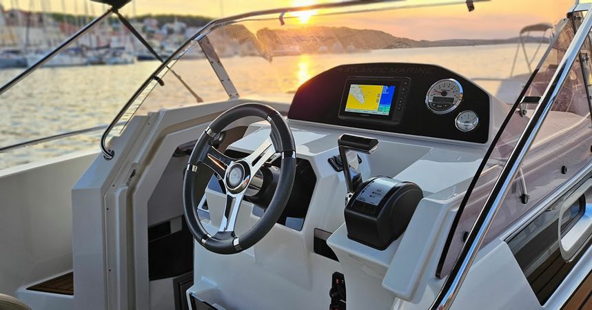 Atlantic Marine 690 | Amor