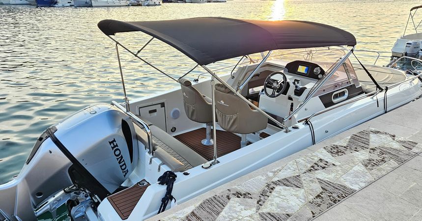 Atlantic Marine 690 | Amor