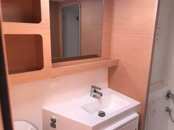 Lagoon 42 | Little Cloud