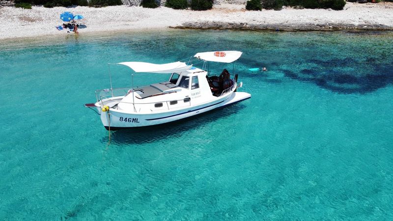 Greben Maestral 710 | 72