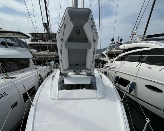 Beneteau Oceanis 46.1 | Salty Duck