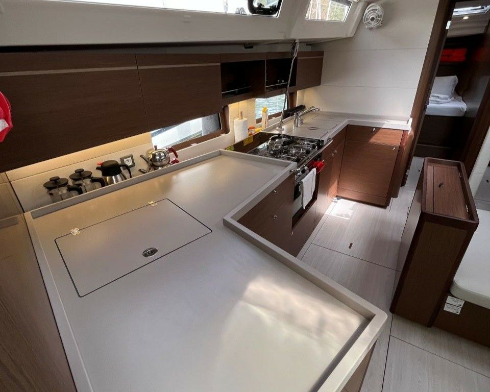 Beneteau Oceanis 46.1 | Salty Duck