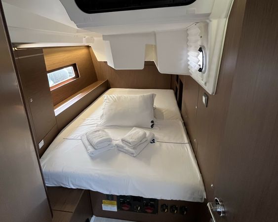 Beneteau Oceanis 46.1 | Salty Duck