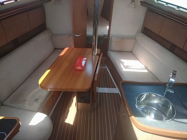 Hanse 325 | Peace and Plenty
