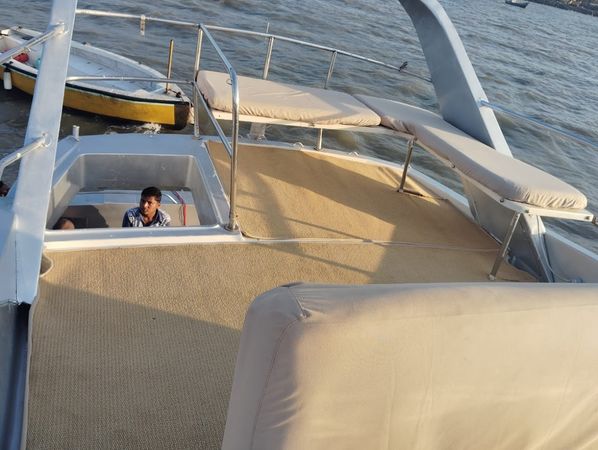 Fairline 40 | Blue Whale
