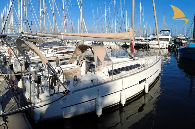 Dufour 310 | Bisou Sale