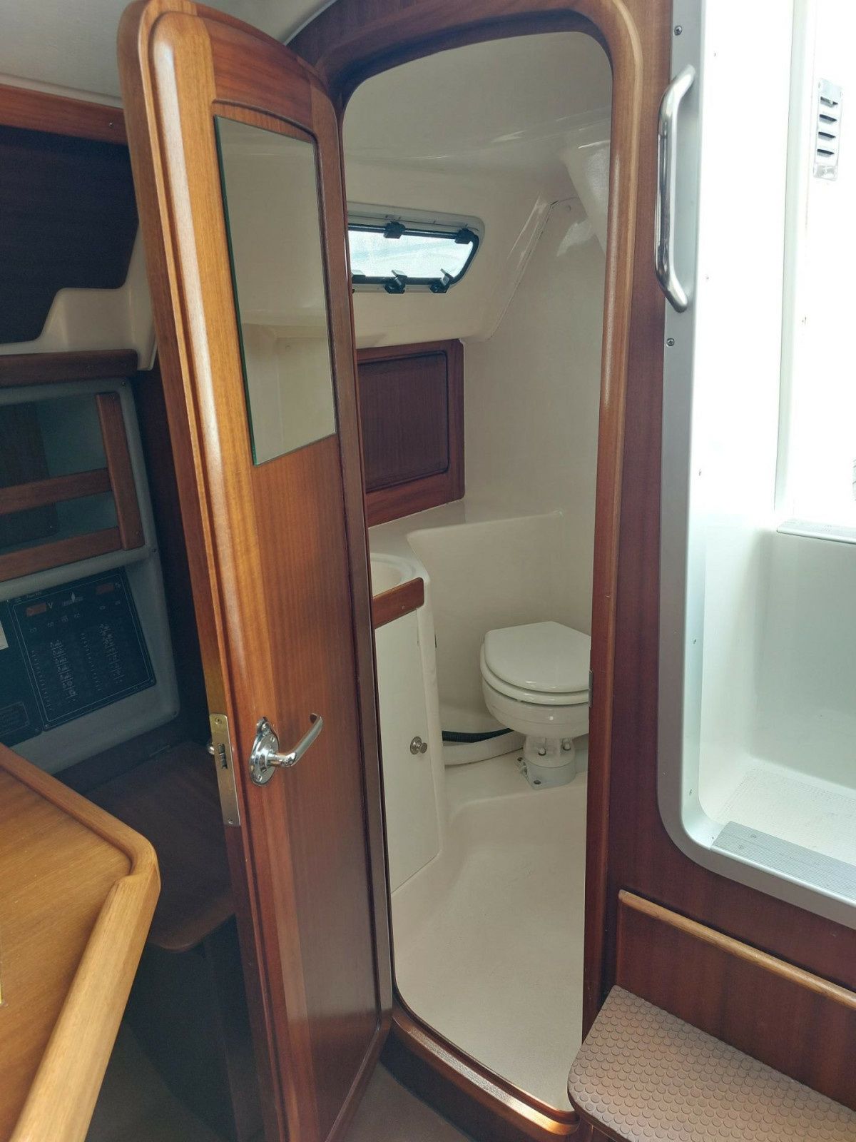 Bavaria Cruiser 32 | Jent