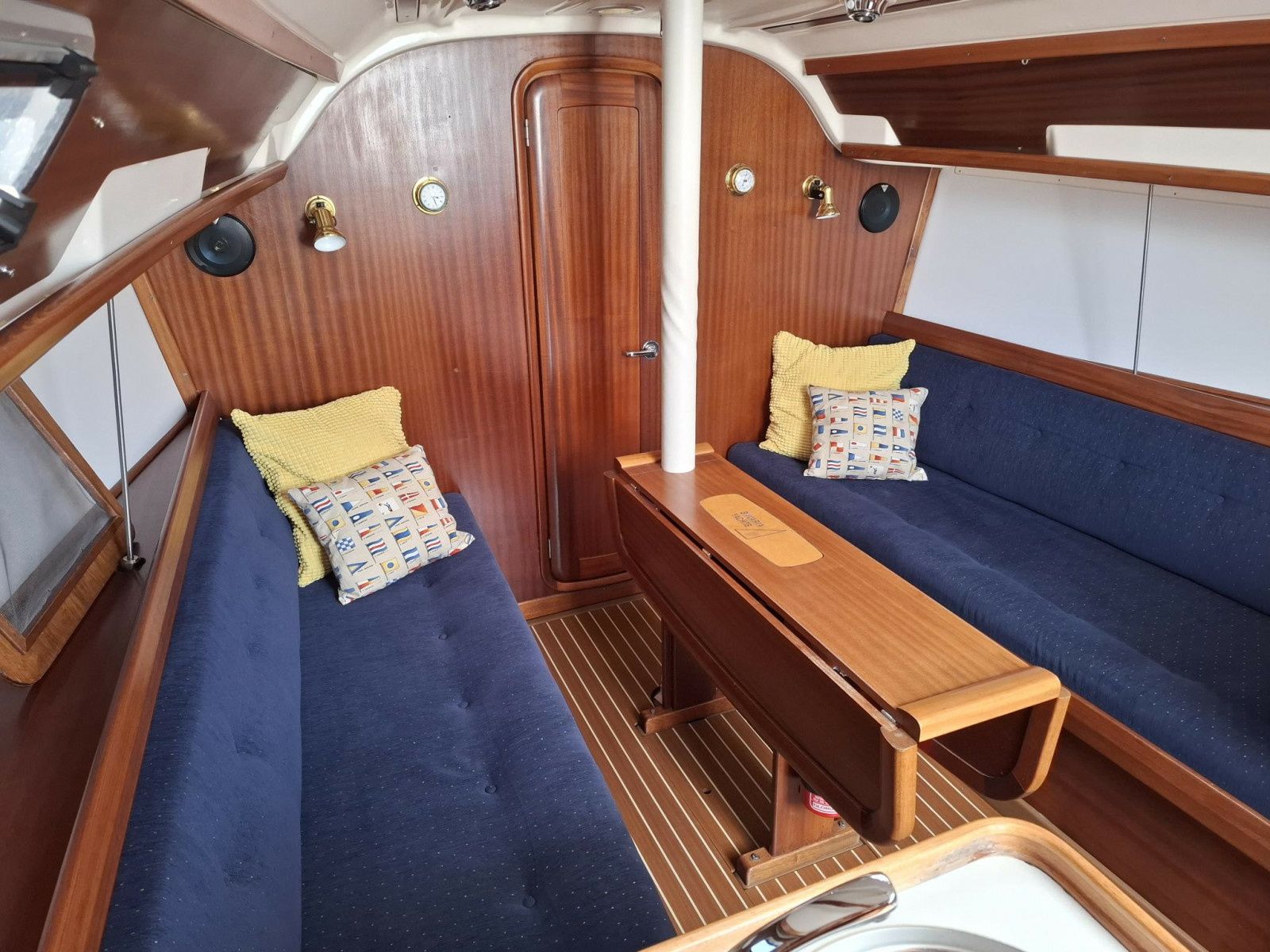 Bavaria Cruiser 32 | Jent