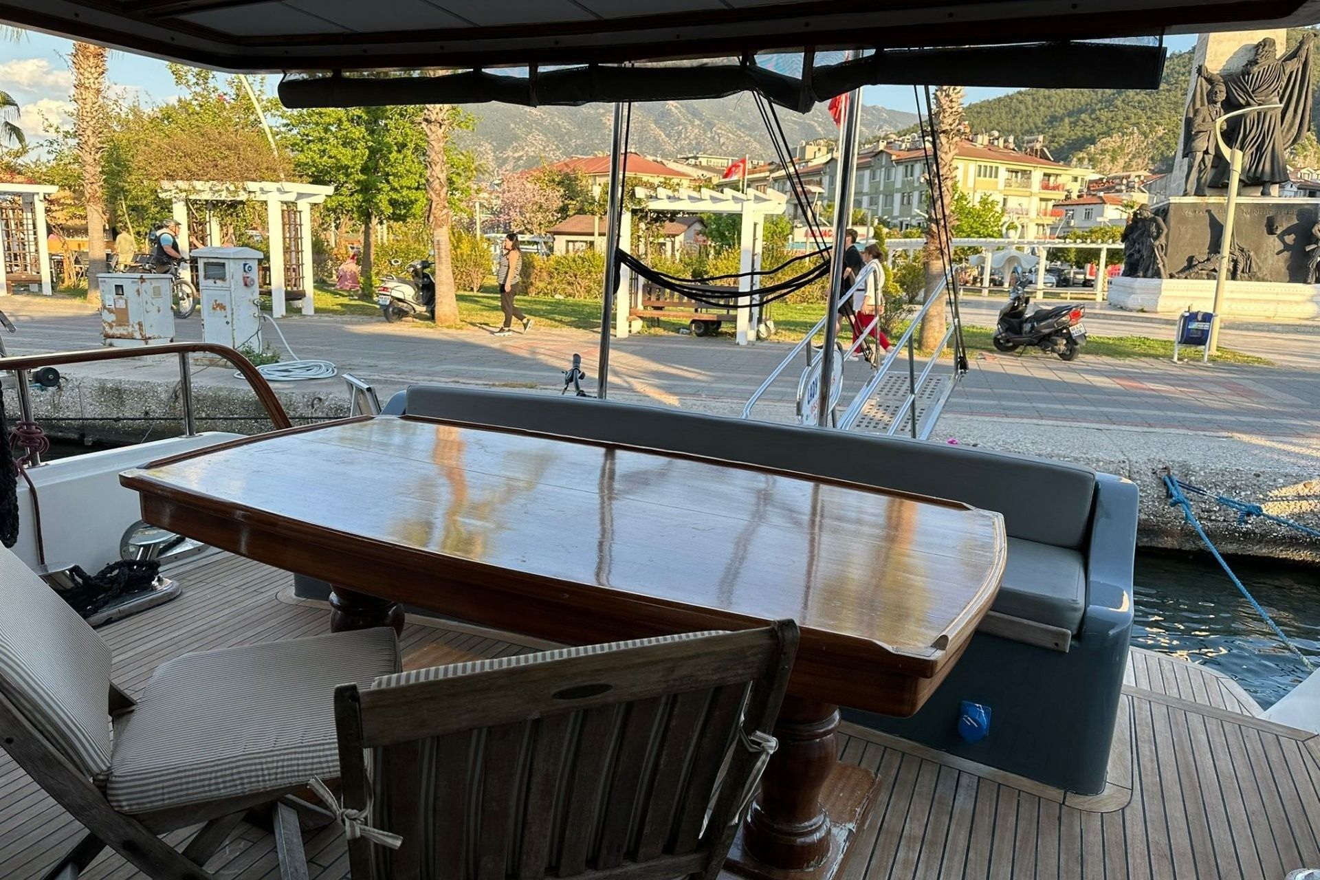 Custom Built 55 | Lady Yagmur