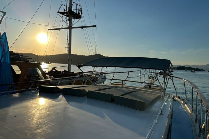 Custom Built 55 | Lady Yagmur