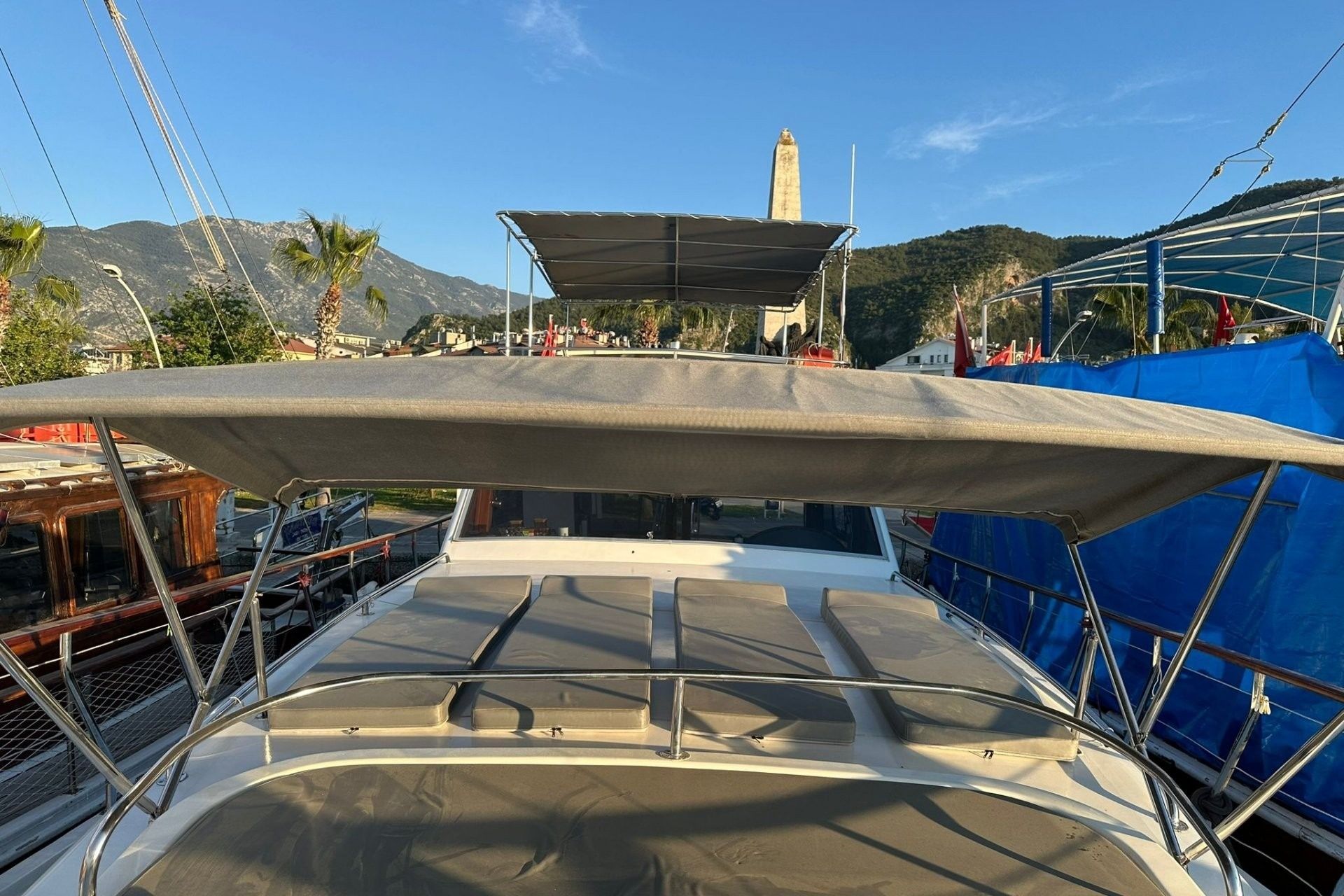 Custom Built 55 | Lady Yagmur